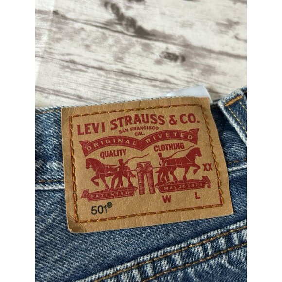 Levi’s 501 Women’s Cut Off Denim Shorts Size 24 Ripped Distressed - Picture 6 of 12